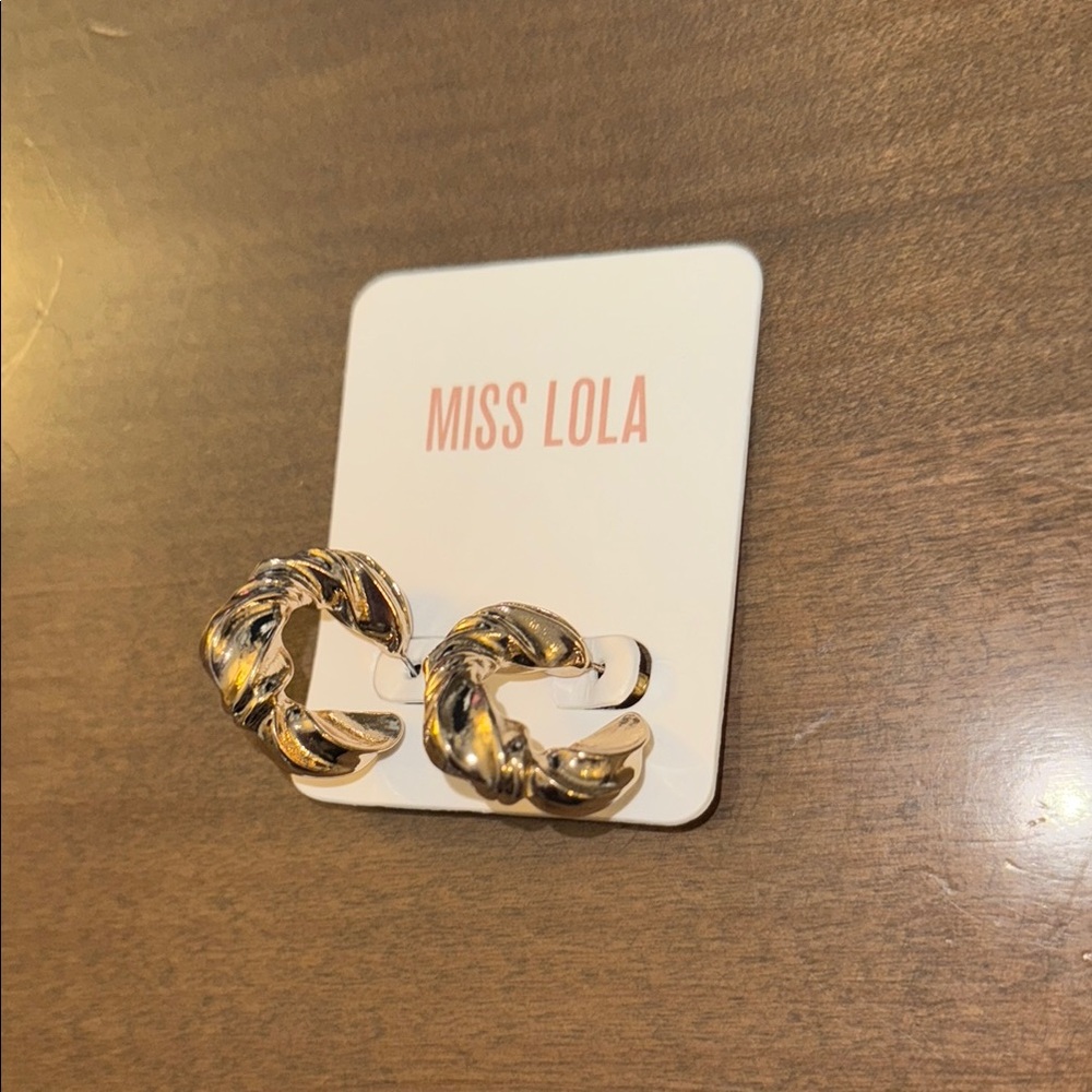 ❤️ Miss Lola Twisted Gold Hoops